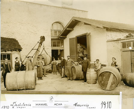 Destilerías Atxa (Acha) Vermouth Free Run Wine Merchants